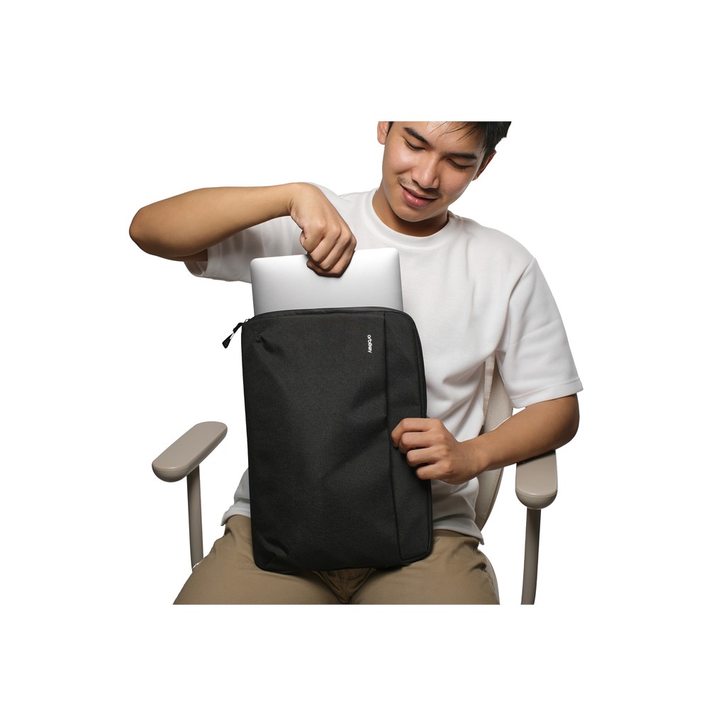 Essentials Laptop Sleeve 14"