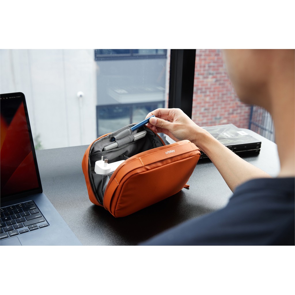 2-in-1 Tech Pouch